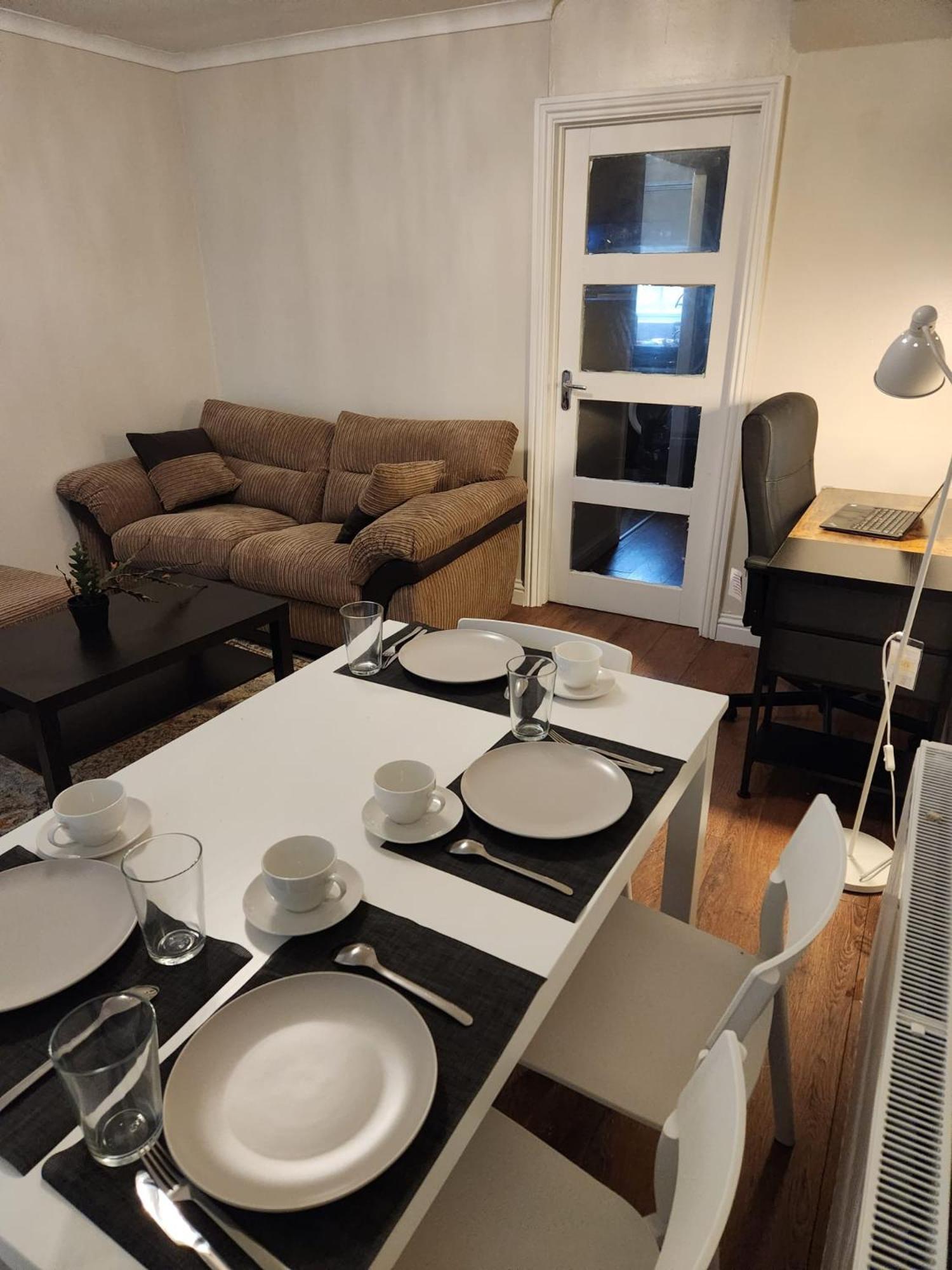 Home Away From Home Лондон Екстер'єр фото